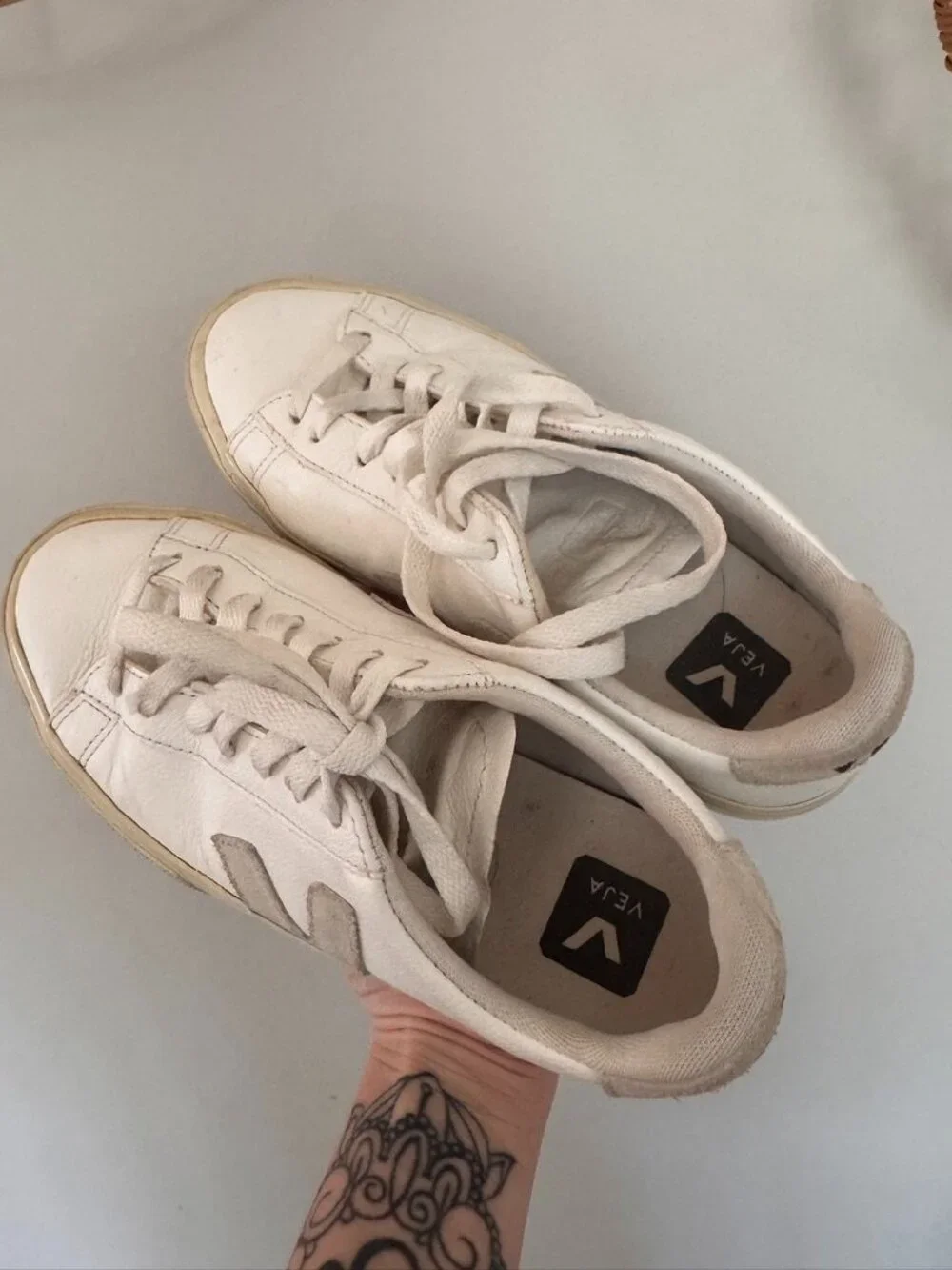 Veja Campo Sneaker Women US 6 EU 37 Extra White Natural Suede Chrome Free Leathe - Picture 7 of 8